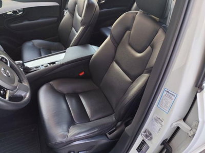 Volvo XC90 D5 AWD Geartronic 7 posti Momentum (6)