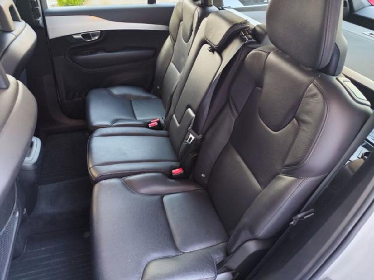 Volvo XC90 D5 AWD Geartronic 7 posti Momentum (7)