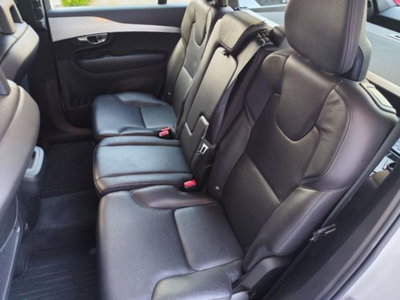 Volvo XC90 D5 AWD Geartronic 7 posti Momentum (7)