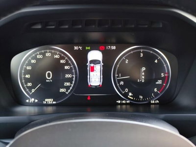 Volvo XC90 D5 AWD Geartronic 7 posti Momentum (9)