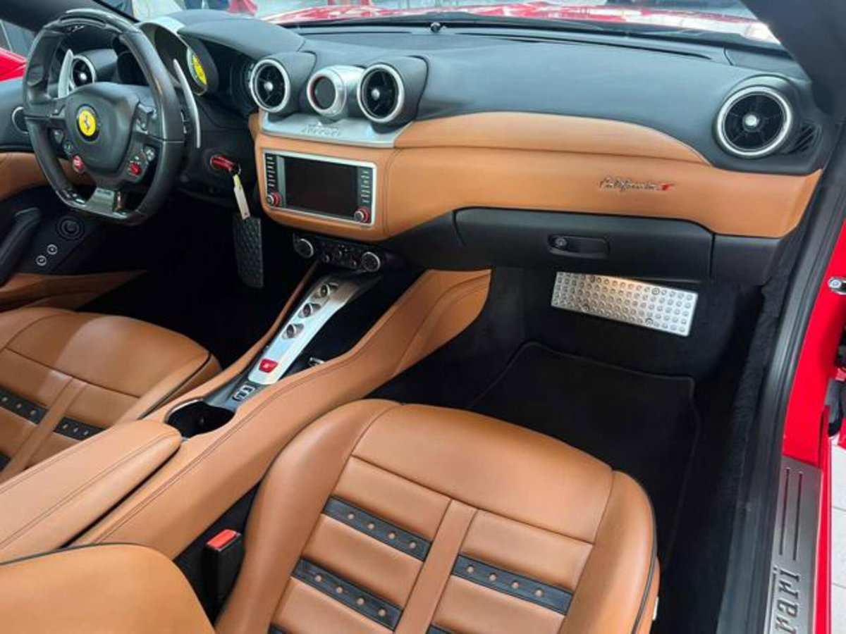 Ferrari California Spider California T DCT (8)