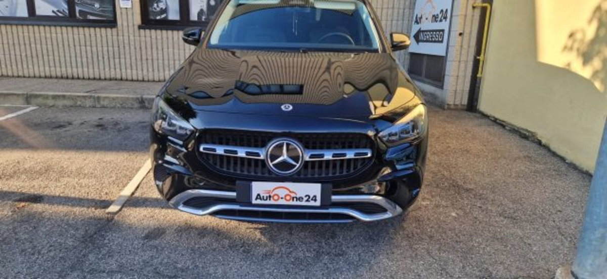 Mercedes-Benz GLA SUV 180 Automatic Executive (4)