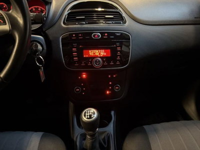 Fiat Punto 1.2 8V 5 porte Street (11)