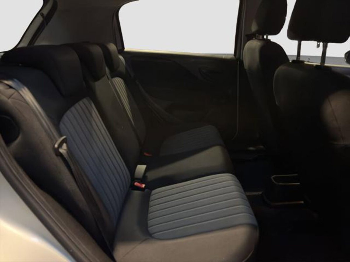 Fiat Punto 1.2 8V 5 porte Street (13)