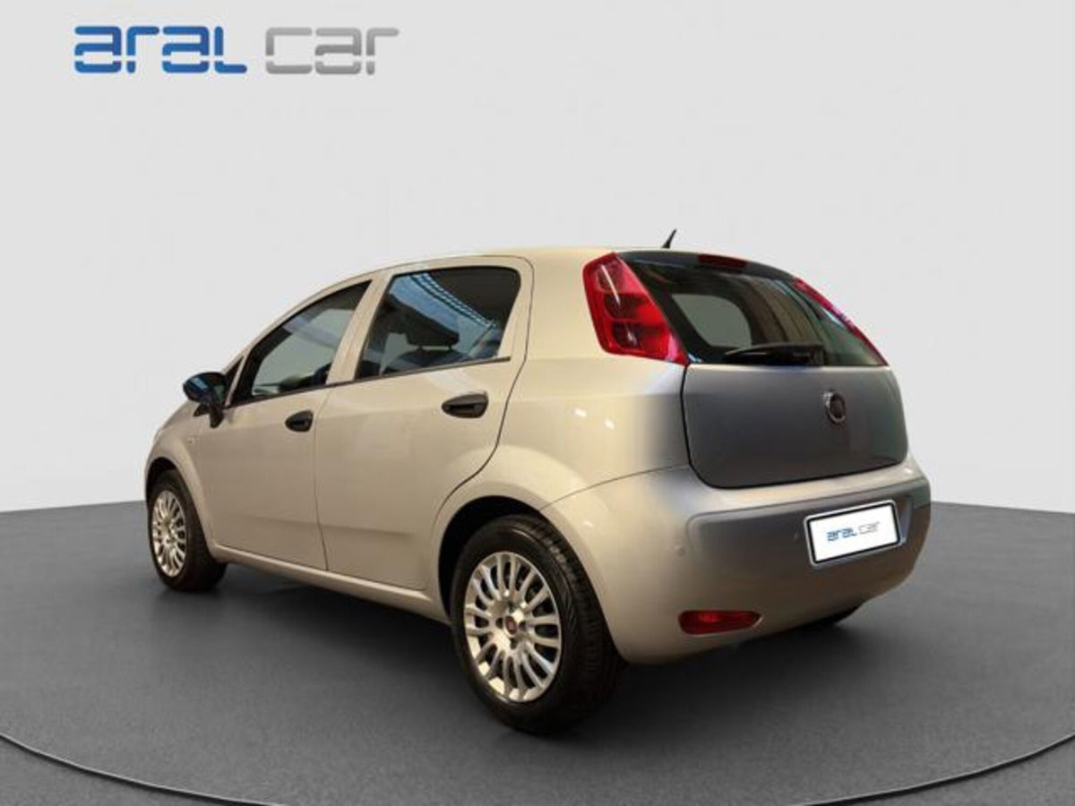 Fiat Punto 1.2 8V 5 porte Street (4)