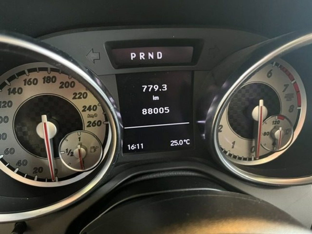 Mercedes-Benz SLK 200 CGI Premium (10)