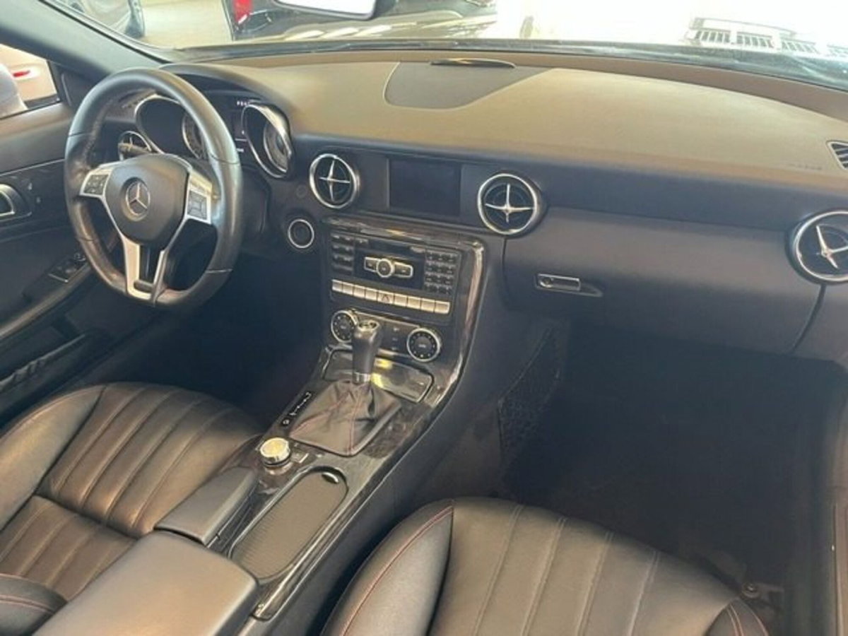 Mercedes-Benz SLK 200 CGI Premium (14)