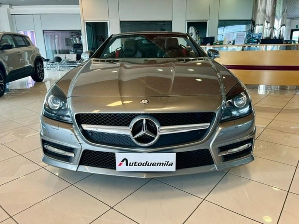 Mercedes-Benz SLK 200 CGI Premium (2)