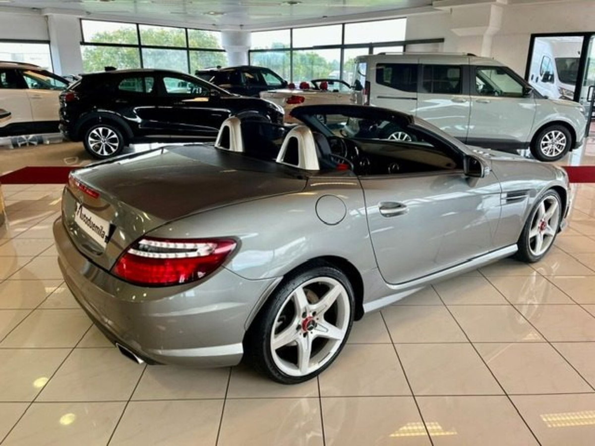 Mercedes-Benz SLK 200 CGI Premium (7)
