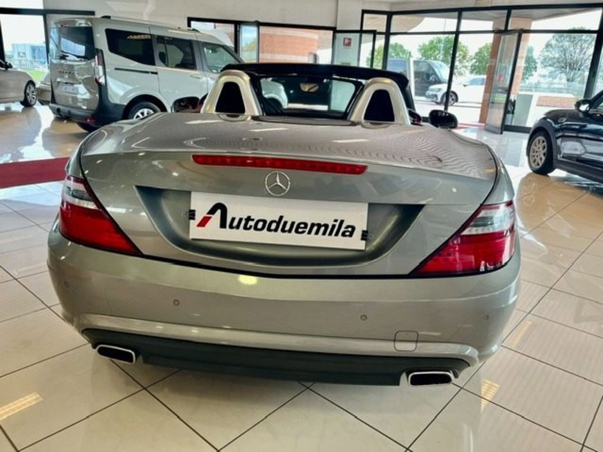 Mercedes-Benz SLK 200 CGI Premium (8)