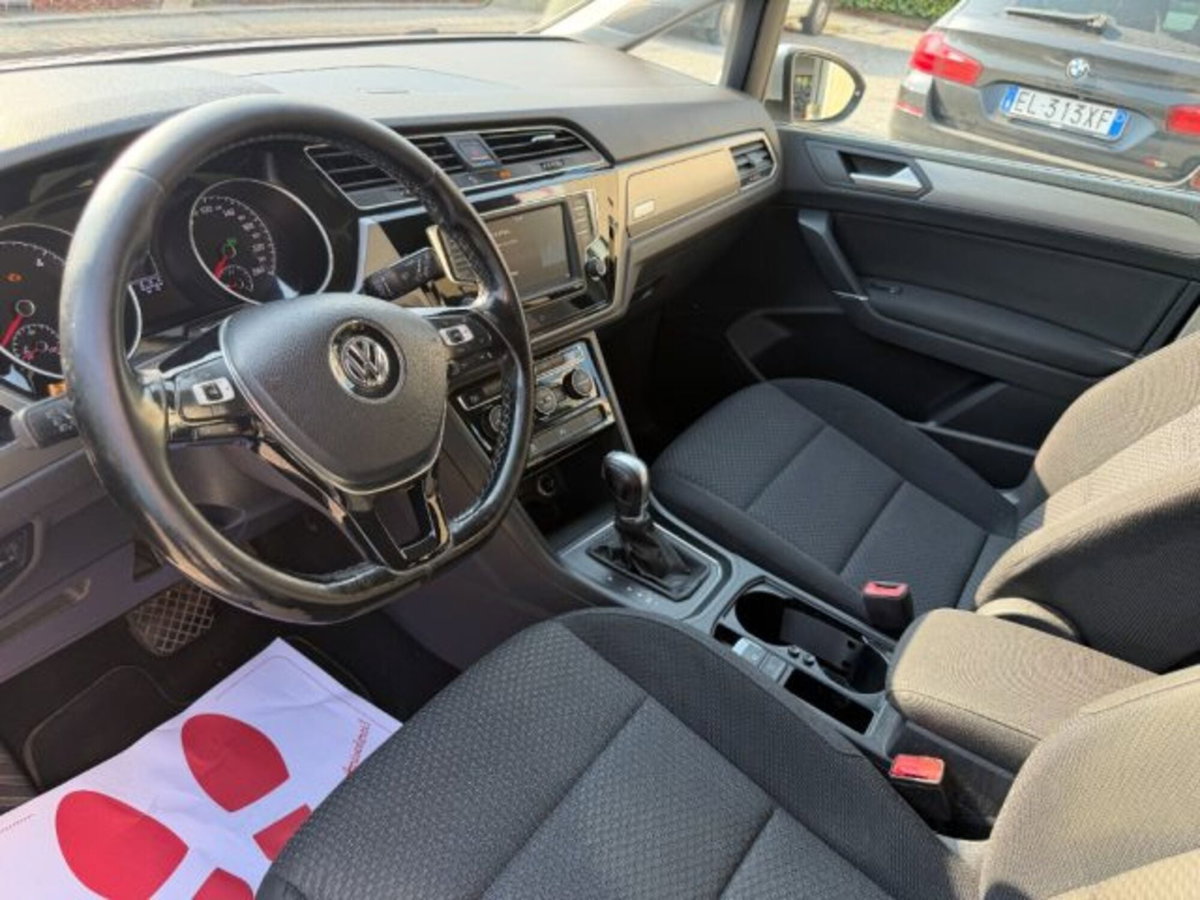 Volkswagen Touran 1.6 TDI 115 CV SCR DSG Business BlueMotion Technology (13)
