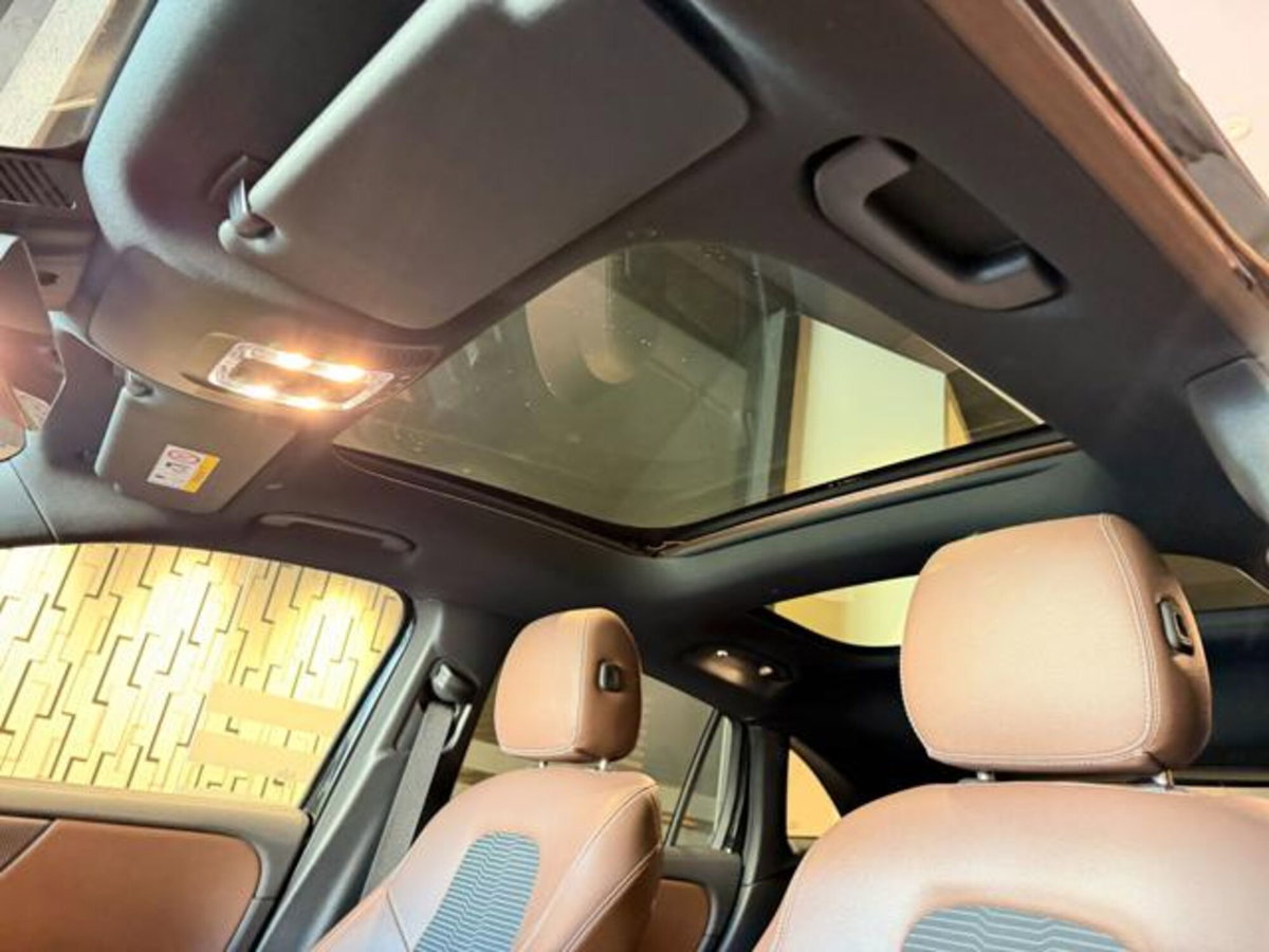 Mercedes-Benz GLA SUV 200 d Automatic Sport (9)