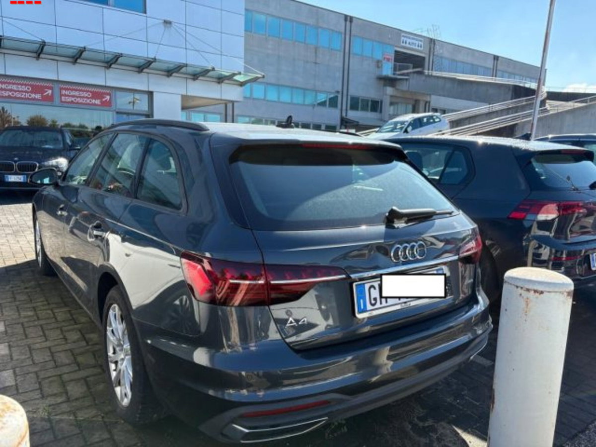 Audi A4 Avant 40 TDI quattro S tronic Business Advanced (4)