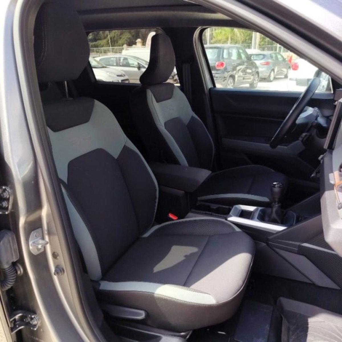 Dacia Bigster 1.2 mild hybrid Extreme 140cv (4)