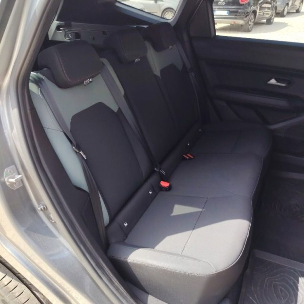 Dacia Bigster 1.2 mild hybrid Extreme 140cv (5)