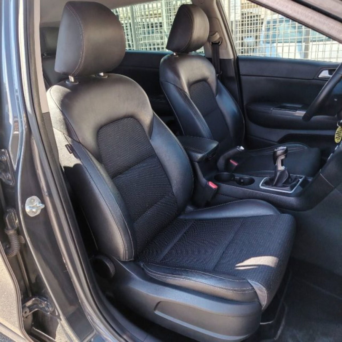 Kia Sportage 1.7 CRDI 2WD Class (4)