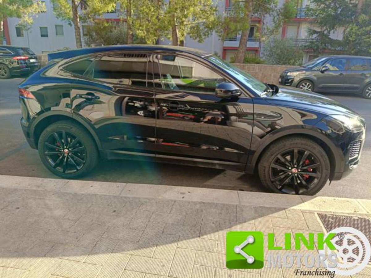 Jaguar E-Pace 2.0D 150 CV AWD R-Dynamic S (18)