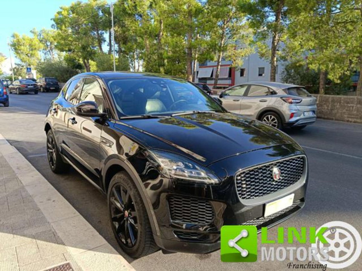 Jaguar E-Pace 2.0D 150 CV AWD R-Dynamic S (6)