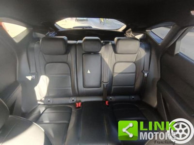 Jaguar E-Pace 2.0D 150 CV AWD R-Dynamic S (9)