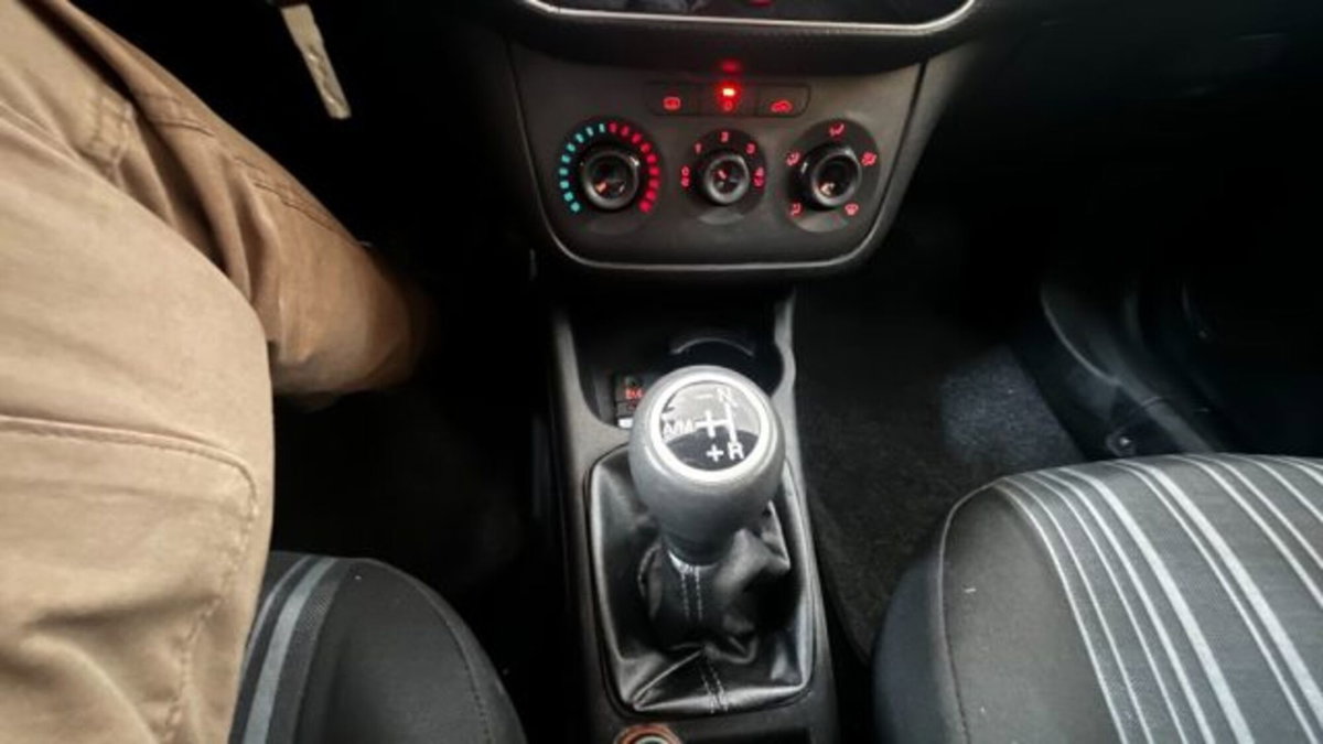 Fiat Grande Punto 1.4 5 porte Dualogic Actual (14)