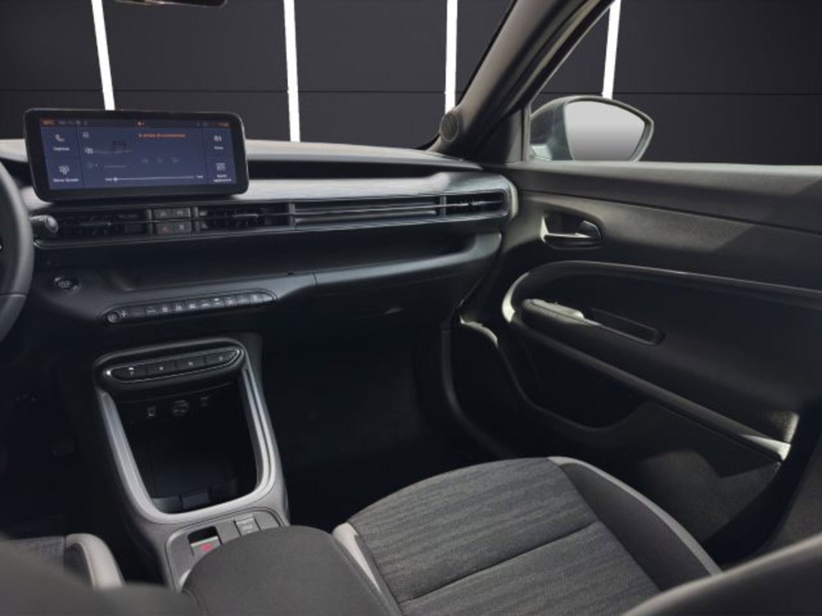 Jeep Avenger 1.2 turbo e-hybrid mhev Longitude fwd 110cv edct6 (16)