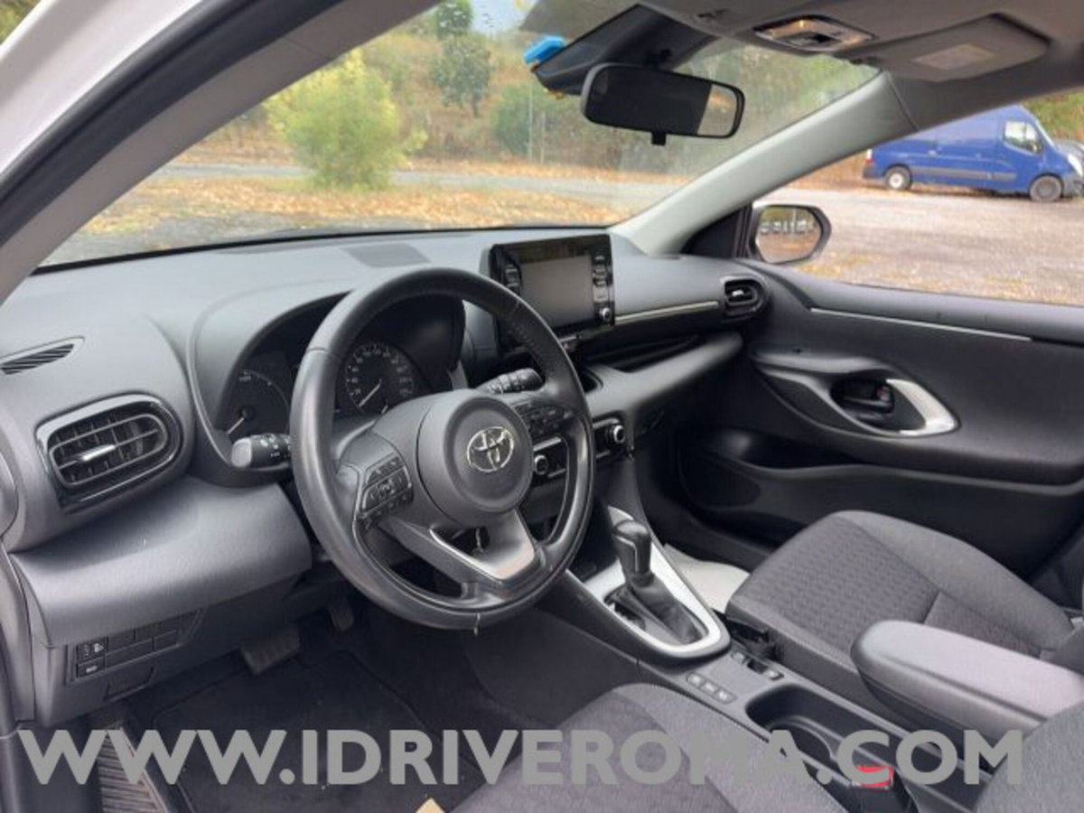 Toyota Yaris Cross 1.5h GR Sport Black Sky fwd 116cv e-cvt (9)