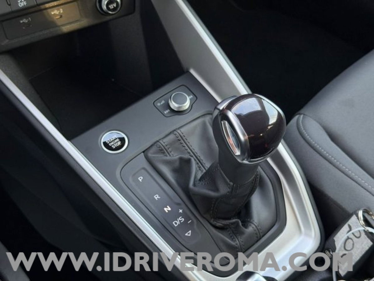 Audi A1 Sportback 30 TFSI S tronic Identity Black (16)