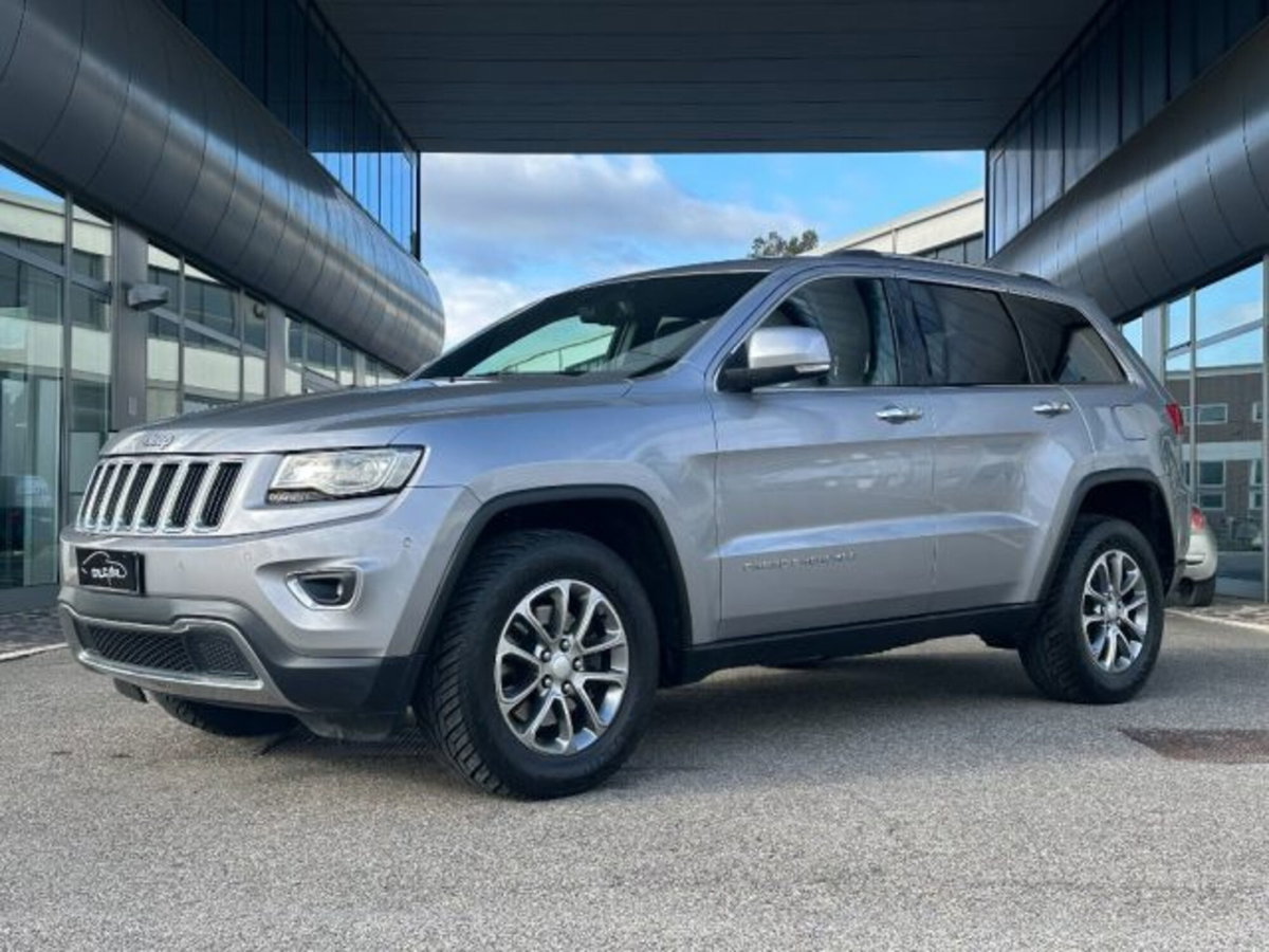 Jeep Grand Cherokee 3.0 V6 CRD 250 CV Multijet II Overland (3)