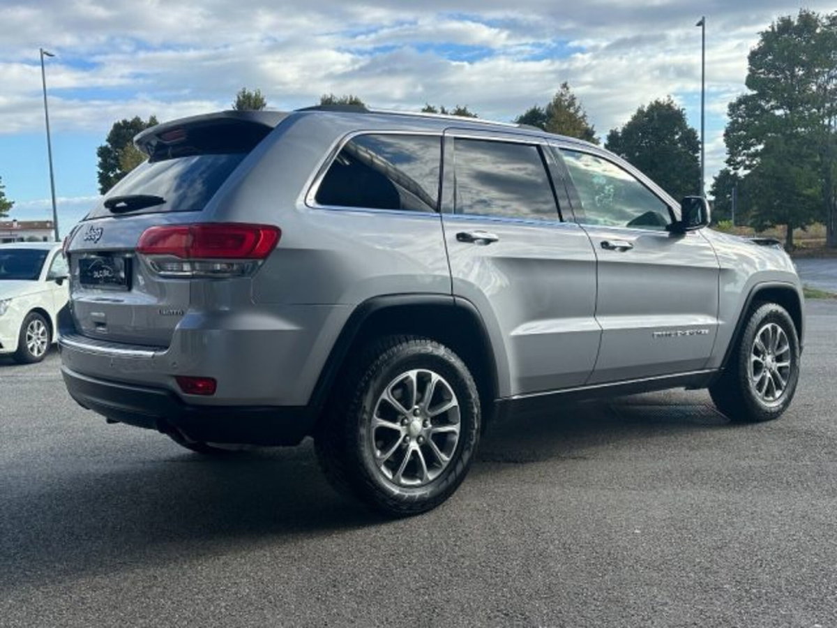 Jeep Grand Cherokee 3.0 V6 CRD 250 CV Multijet II Overland (5)