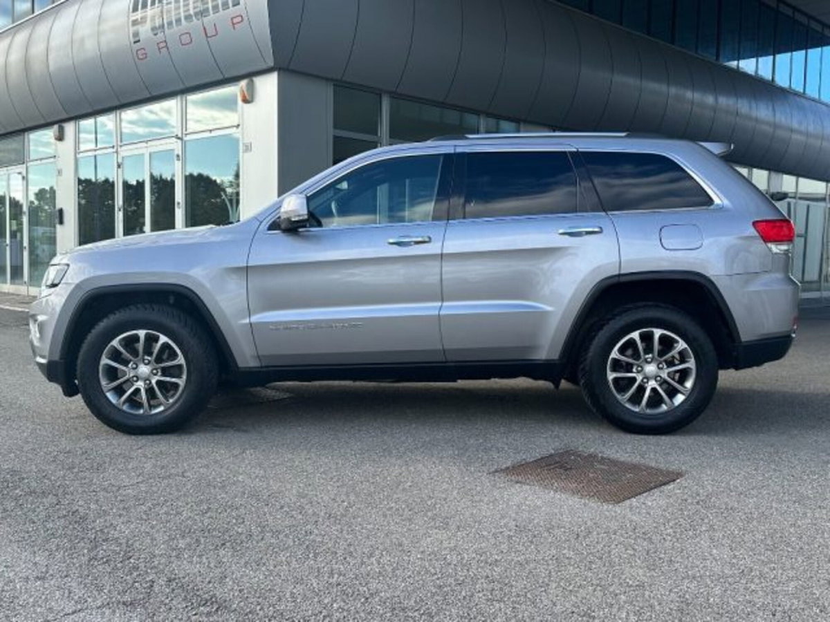 Jeep Grand Cherokee 3.0 V6 CRD 250 CV Multijet II Overland (8)