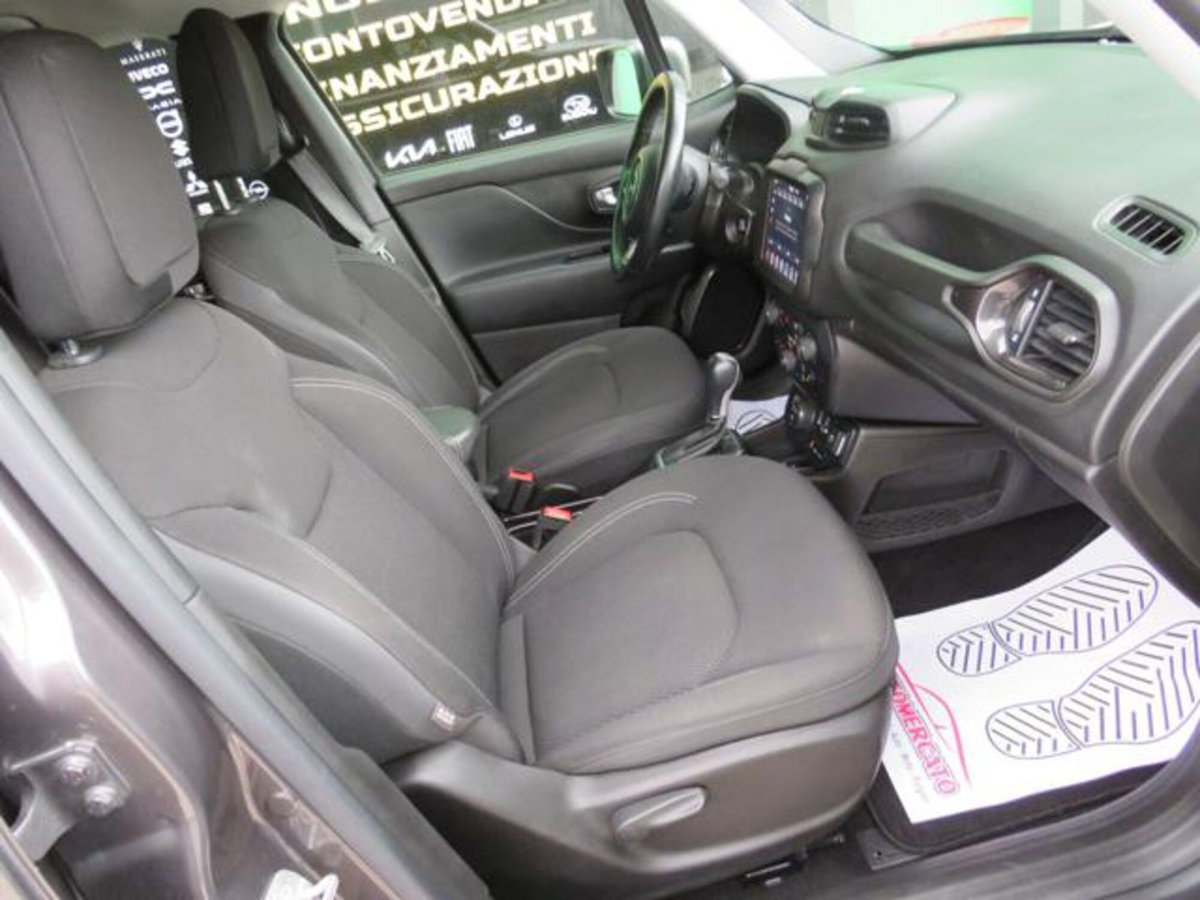 Jeep Renegade 1.3 T4 190CV PHEV 4xe AT6 Limited (19)