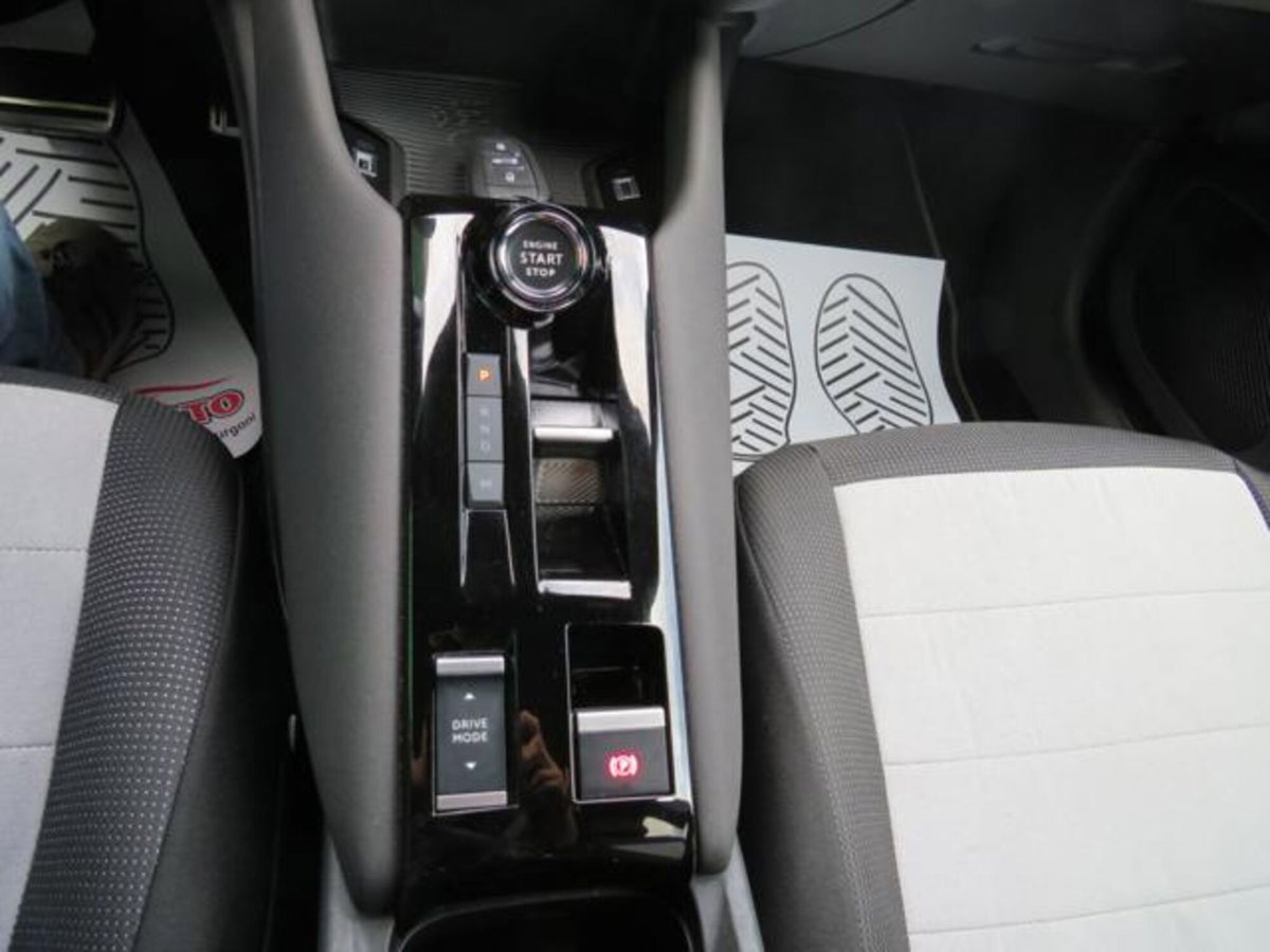 Alfa Romeo Junior 1.2 ibrida Sport Speciale 145cv edct6 (13)