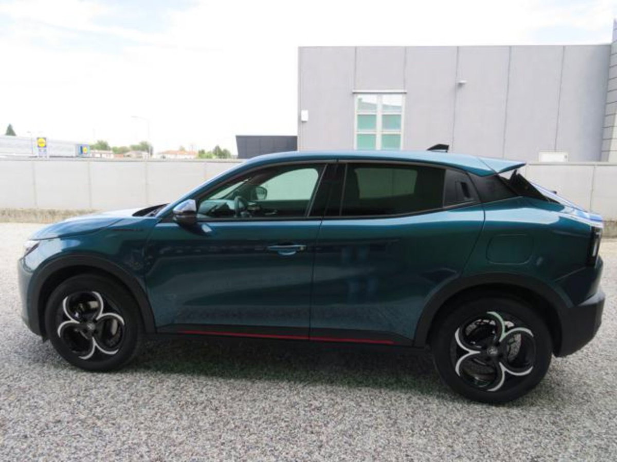 Alfa Romeo Junior 1.2 ibrida Sport Speciale 145cv edct6 (2)