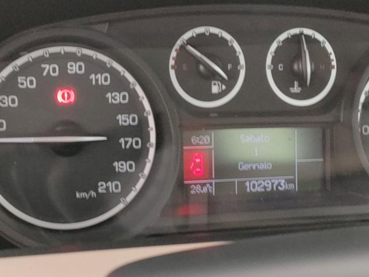 Lancia Ypsilon 1.2 69 CV 5 porte Platinum (15)