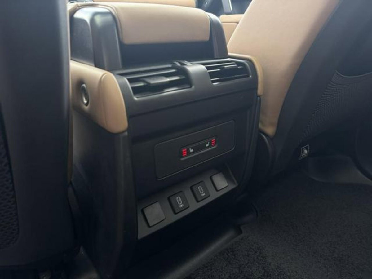Land Rover Defender 110 2.0 phev X-Dynamic HSE awd 300cv auto 6p.ti (15)