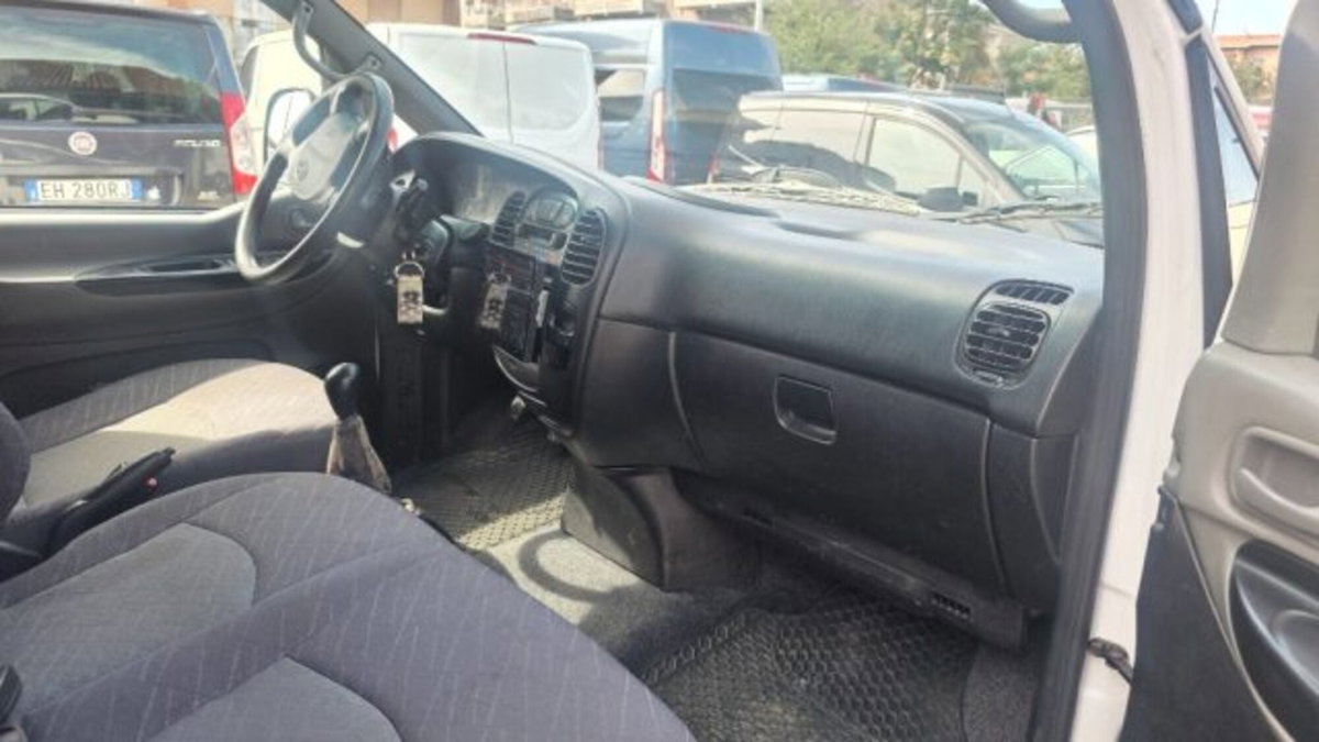 Hyundai H-1 Furgone 2.5 CRDI PC 3 posti Van Style (10)