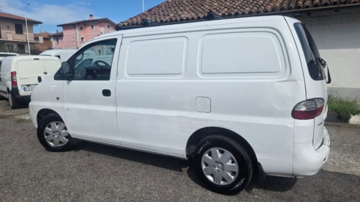 Hyundai H-1 Furgone 2.5 CRDI PC 3 posti Van Style (2)