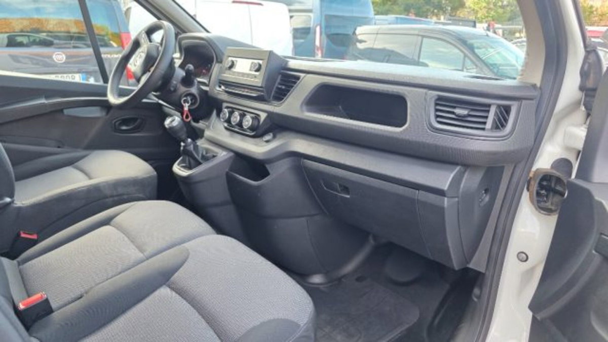 Nissan Primastar Furgone 27 2.0 dCi 110CV PC-TN Furgone Acenta Work (12)