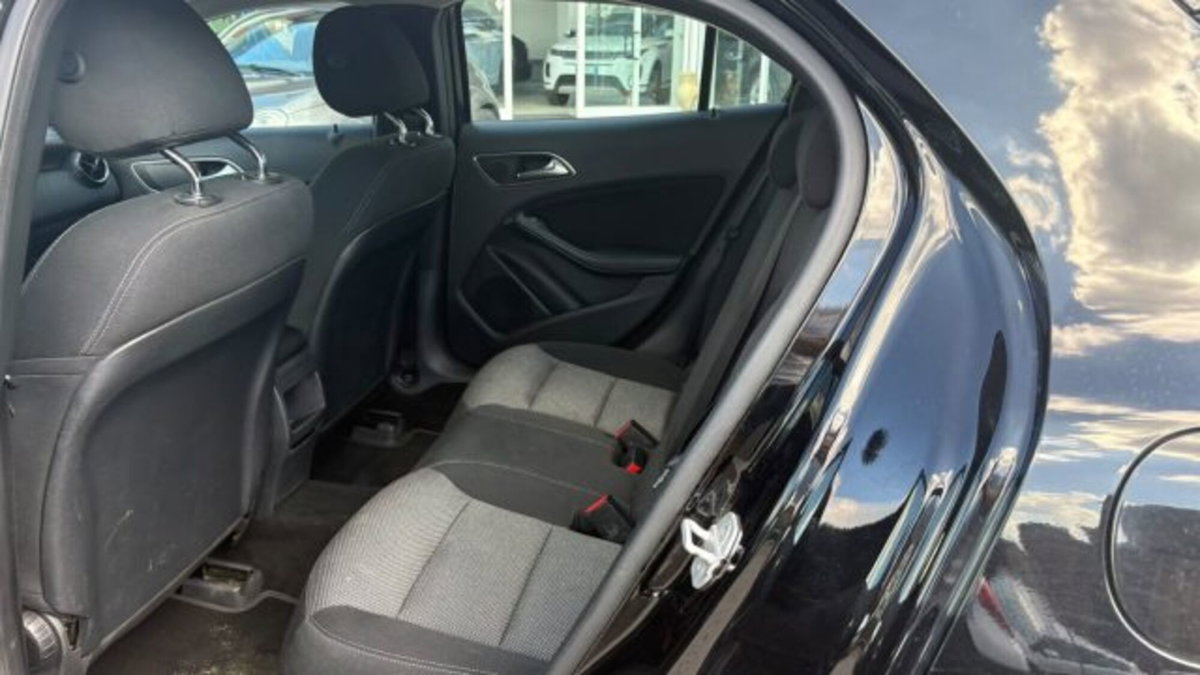 Mercedes-Benz GLA SUV 200 d Sport (13)