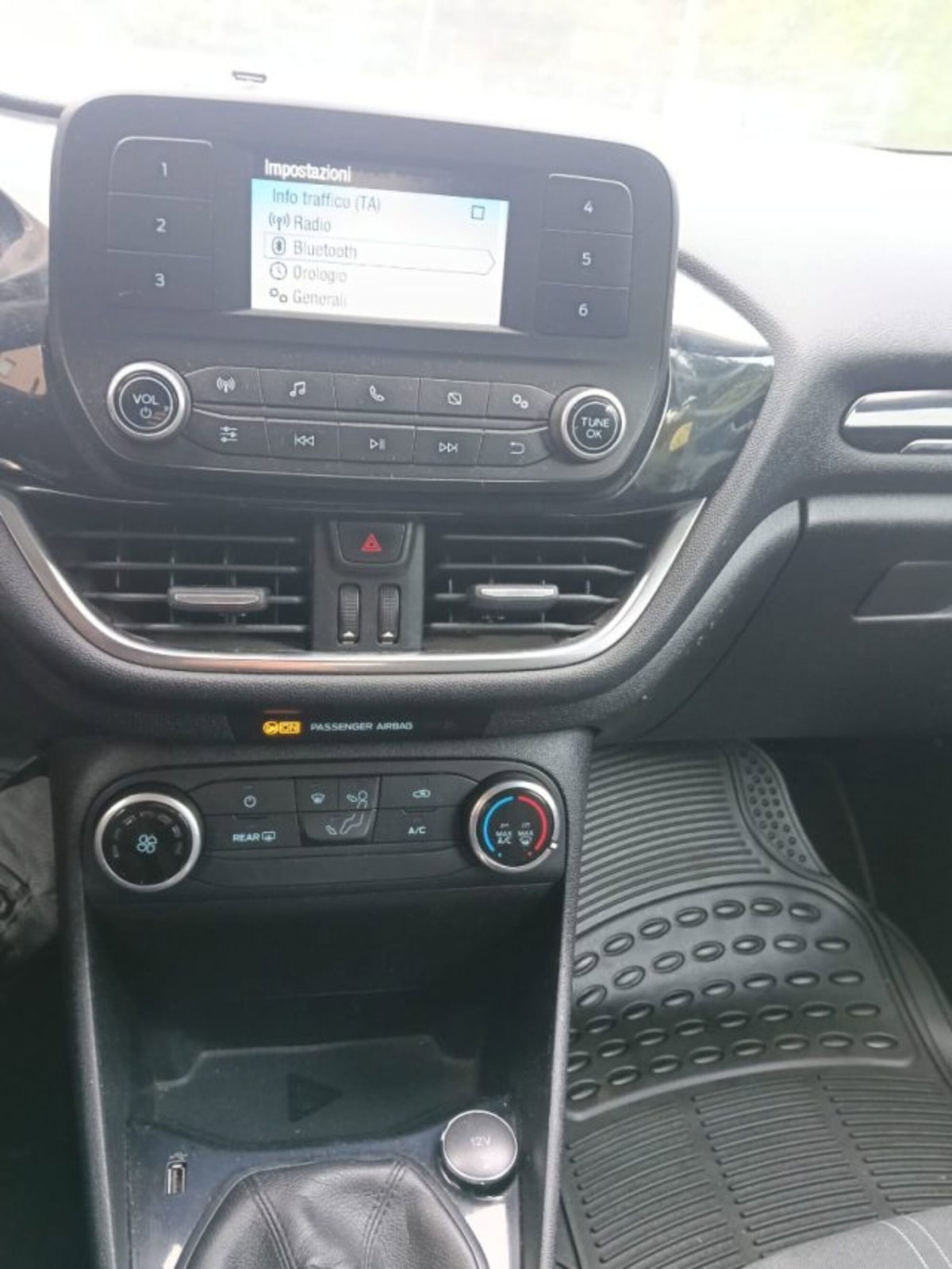 Ford Fiesta 1.5 TDCi 85 CV 3 porte  Business (12)
