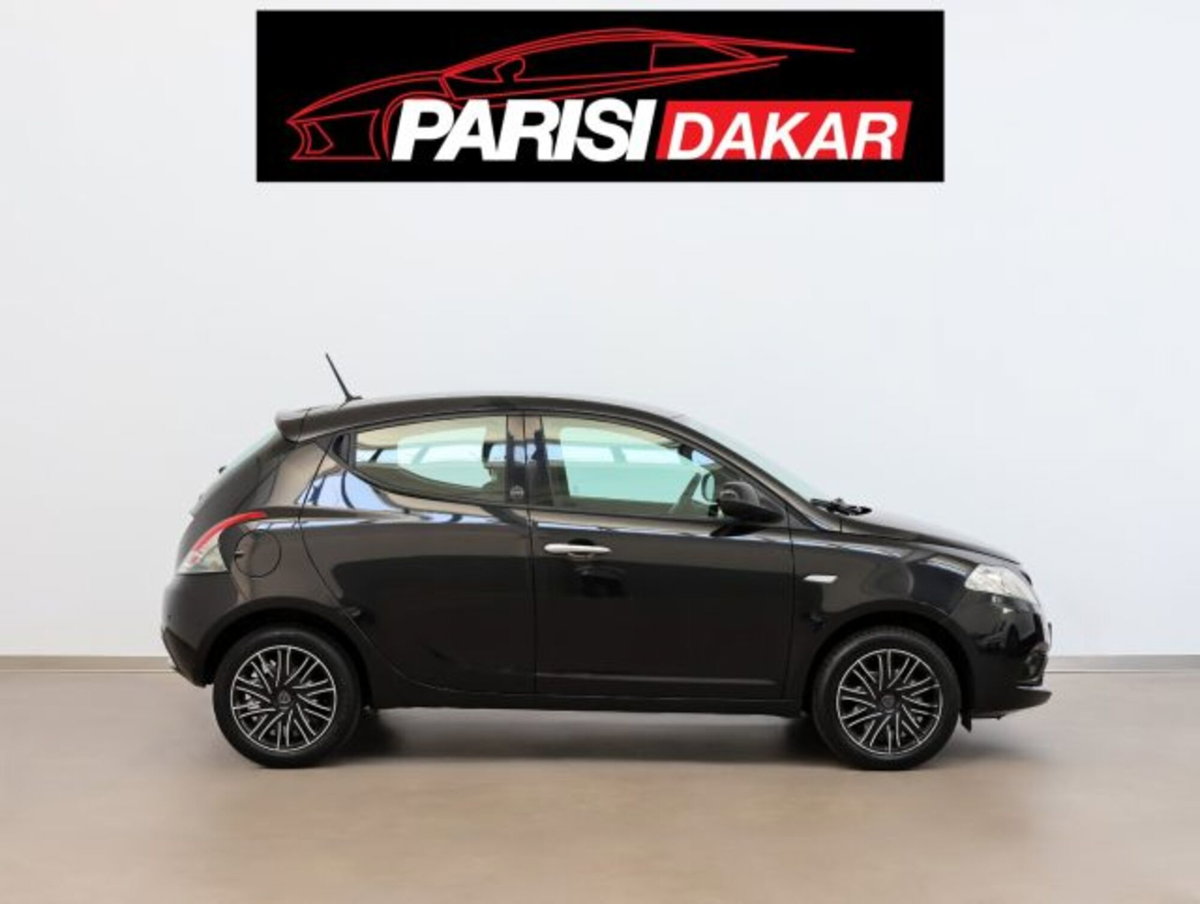 Lancia Ypsilon 1.0 FireFly 5 porte S&S Hybrid Maryne (6)
