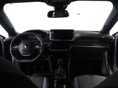 Peugeot 2008 PureTech 100 S&S Allure (18)