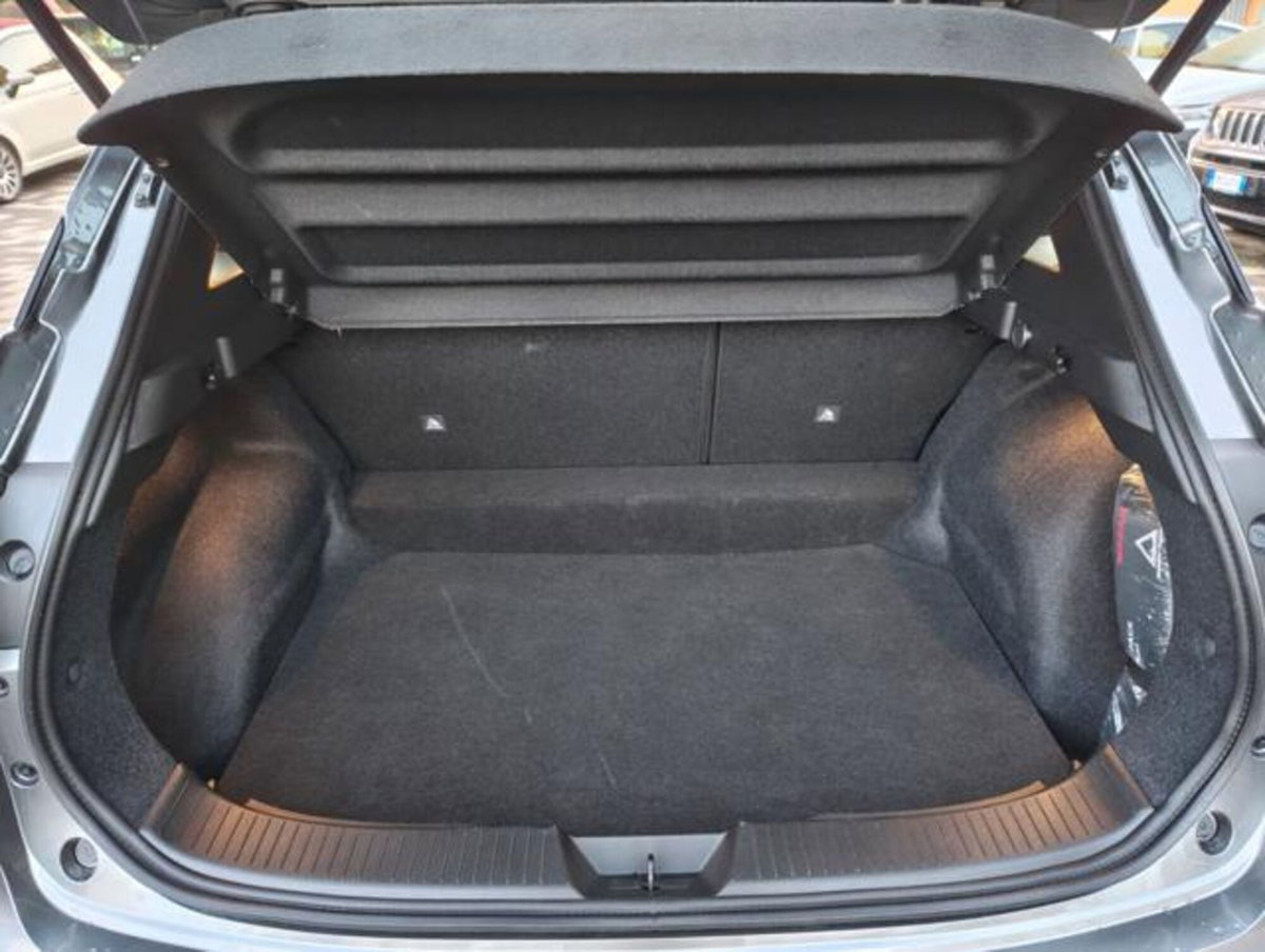 Nissan Qashqai 1.3 mhev Acenta 2wd 140cv (13)