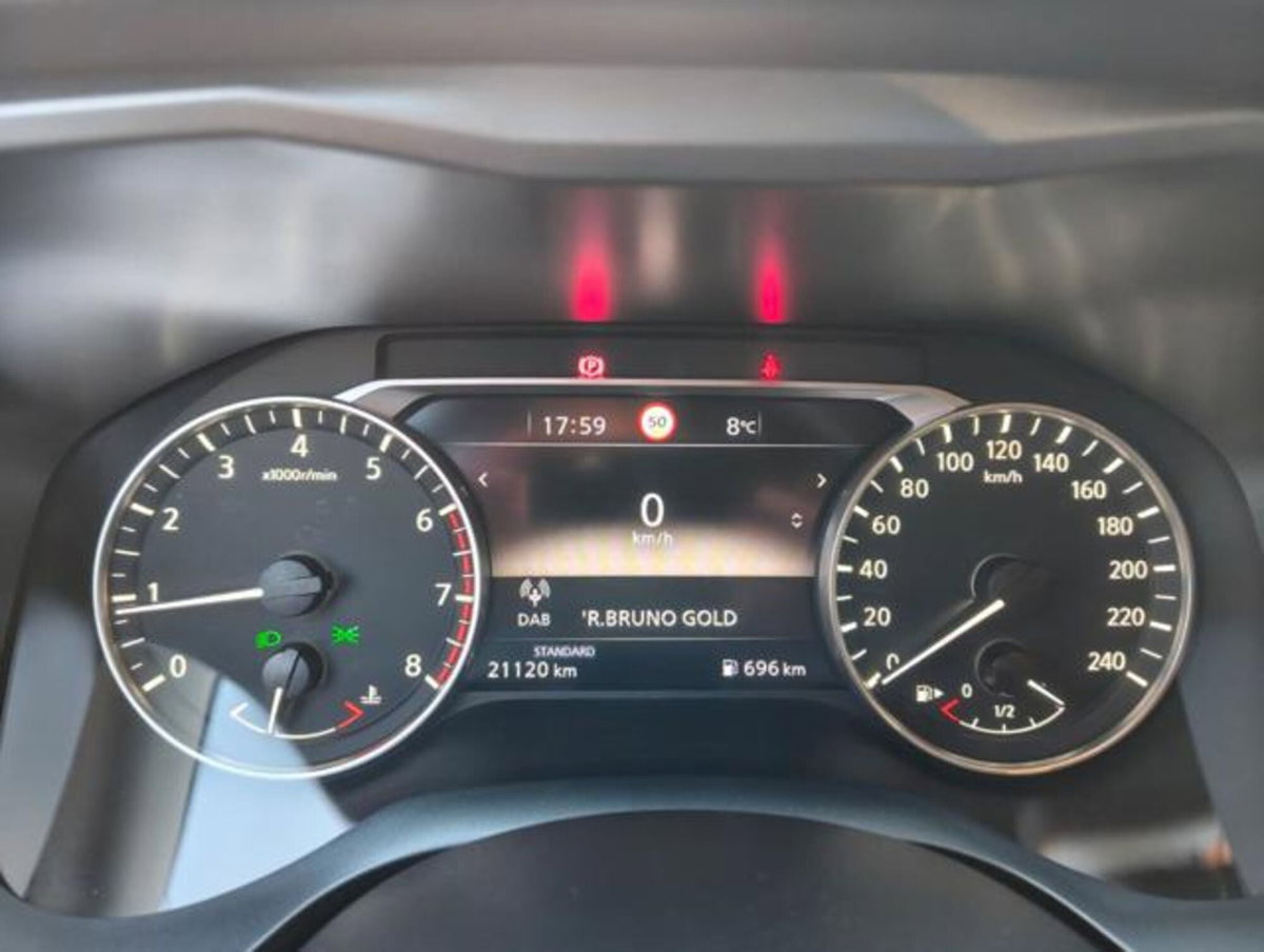 Nissan Qashqai 1.3 mhev Acenta 2wd 140cv (8)