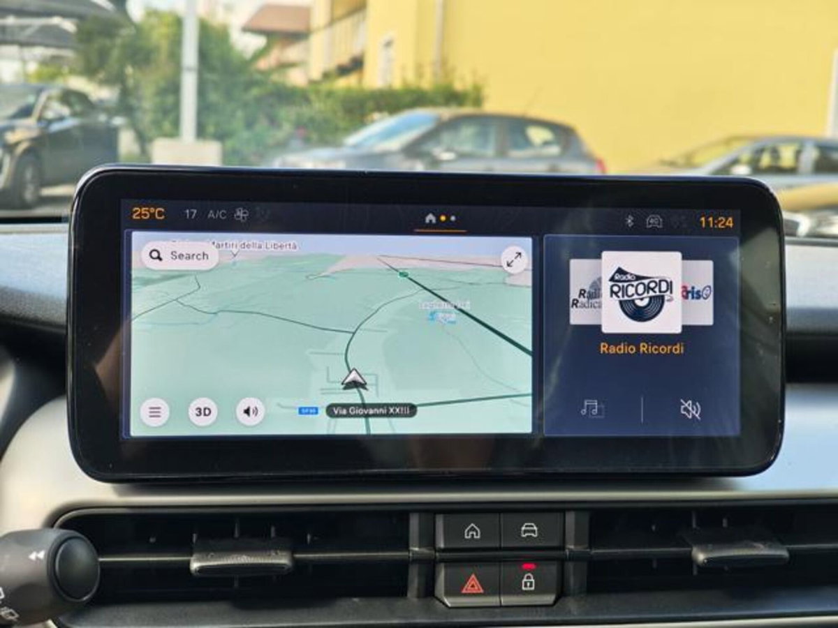 Jeep Avenger 1.2 turbo e-hybrid mhev Summit fwd 110cv edct6 (13)