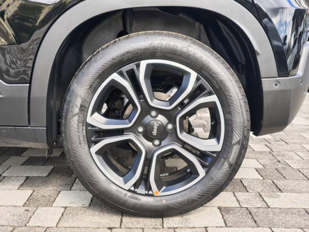 Jeep Avenger 1.2 turbo e-hybrid mhev Summit fwd 110cv edct6 (15)