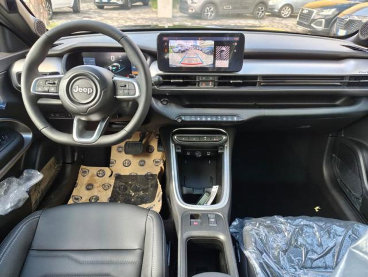 Jeep Avenger 1.2 turbo e-hybrid mhev Summit fwd 110cv edct6 (6)