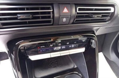 Citroen C3 1.2 puretech turbo Max 100cv s&s (6)