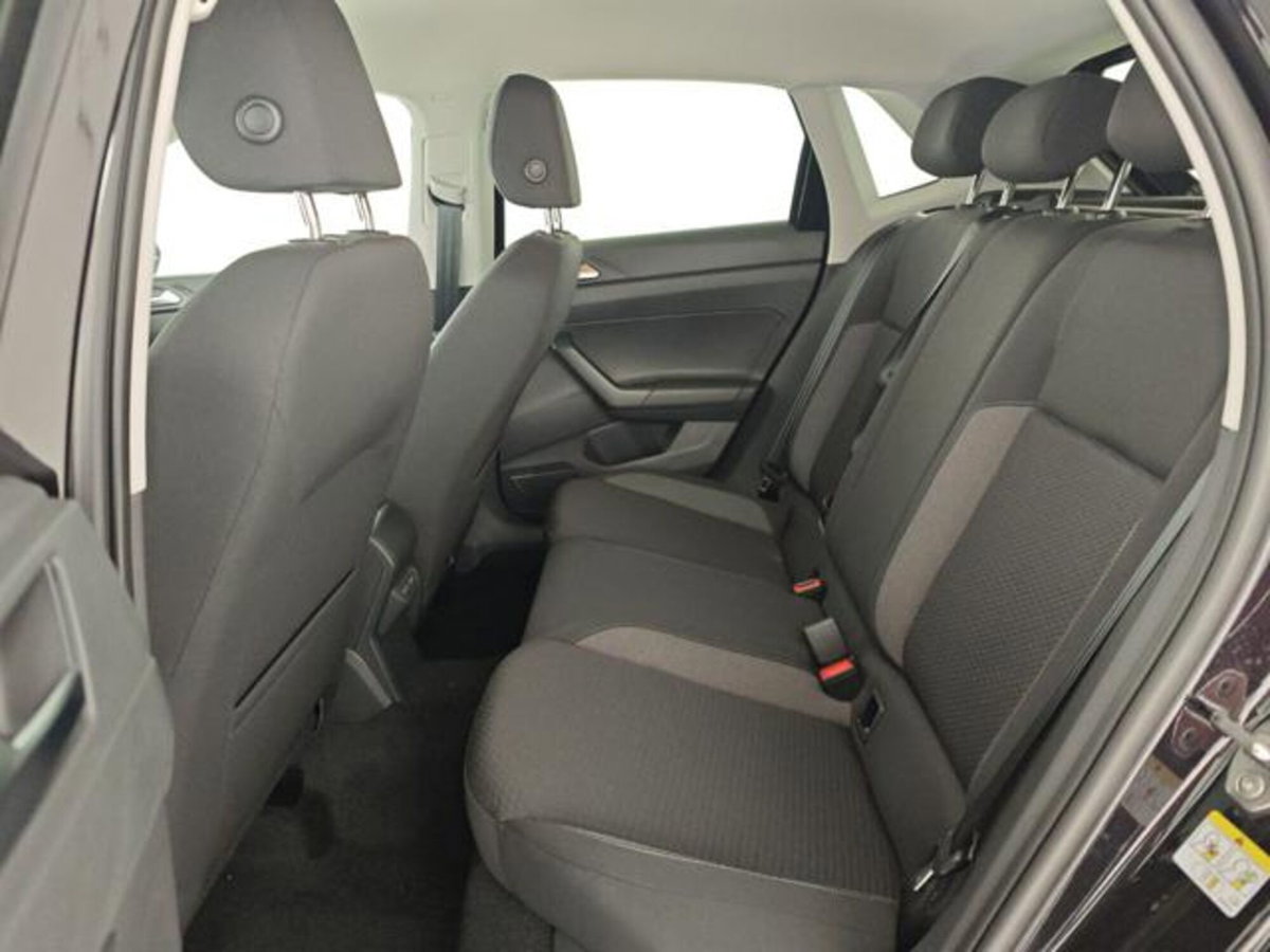 Volkswagen Polo 1.0 tsi Edition 95cv (9)