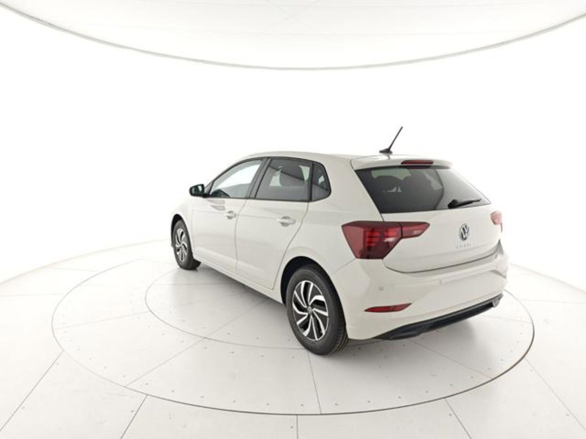 Volkswagen Polo 1.0 Young 80cv (3)